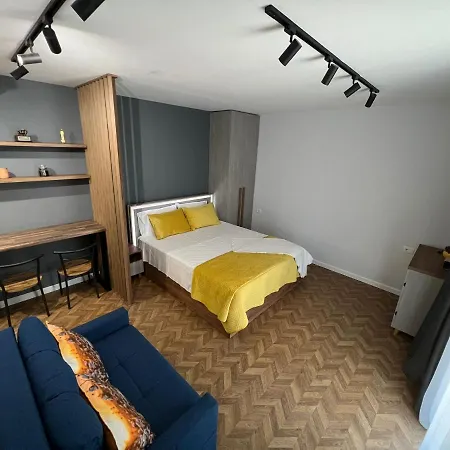 Accommodatie bij particulieren Florent's Superb Studio, Free Parking & Garden!!