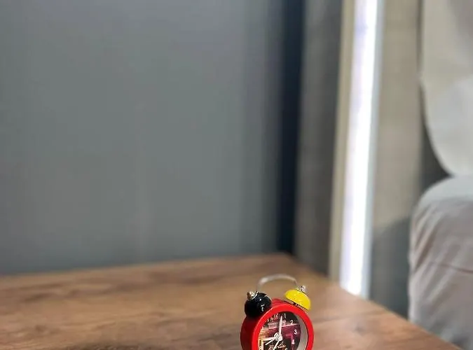 民宿 Florent's Superb Studio, Free Parking & Garden!!